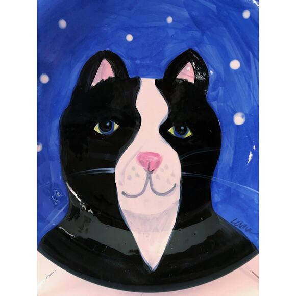 Falling Snow in Blue Sky with Black & White Cat Pottery Plate - Picture 2 of 3